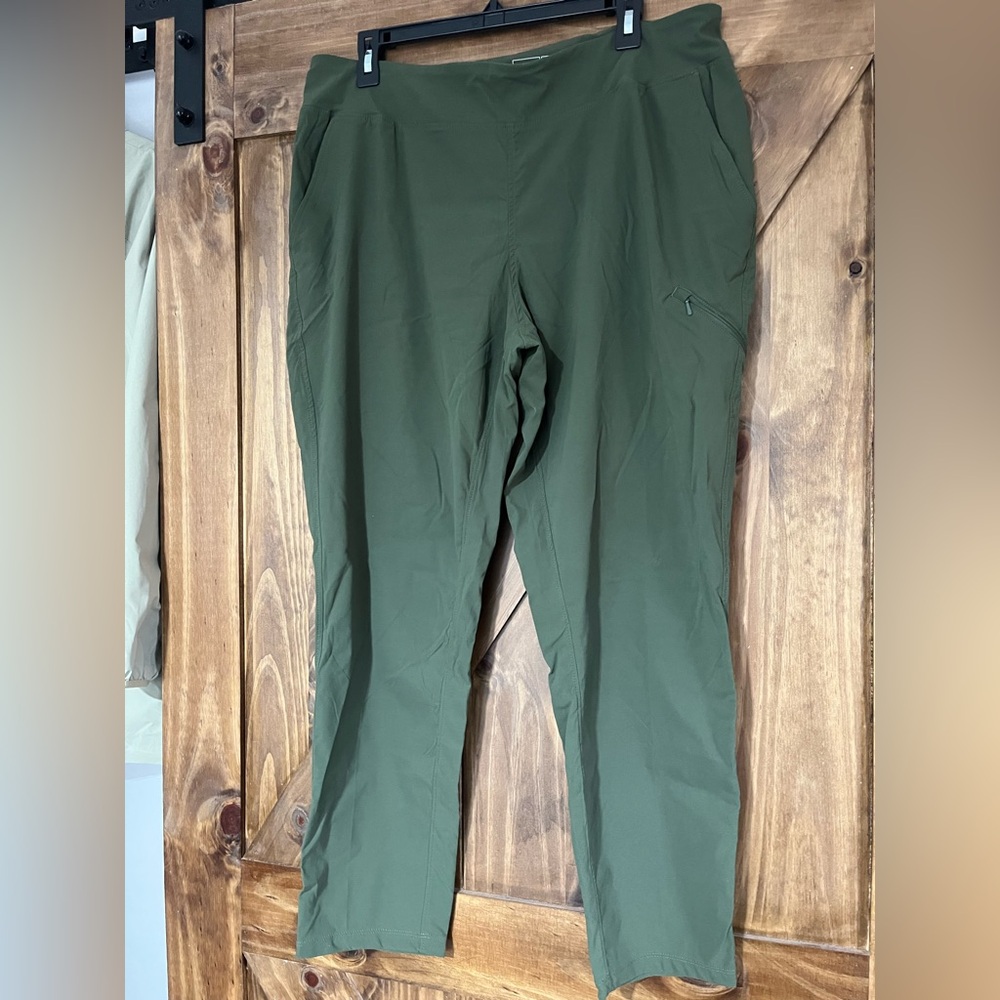 Mountain Hardware Dynama UPF 50 Ankle Pants - Women's